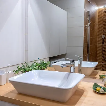 Zuzo Flat Stare Koliesko 96 Daire *