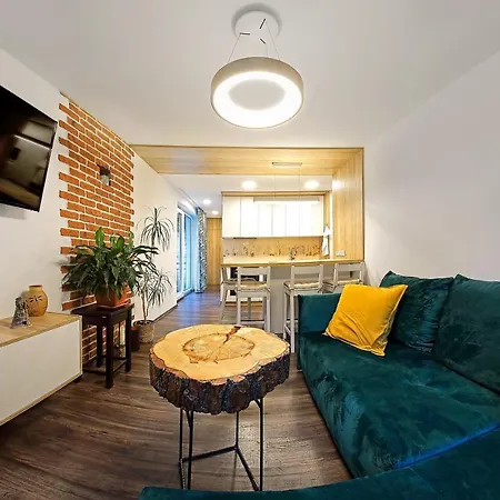 Zuzo Flat Stare Koliesko 96 Daire *